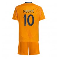 Real Madrid Luka Modric #10 Vieras Peliasu Lasten 2024-25 Lyhythihainen (+ Lyhyet housut)